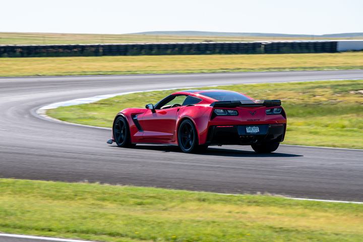 Red Corvette C7 - THRL