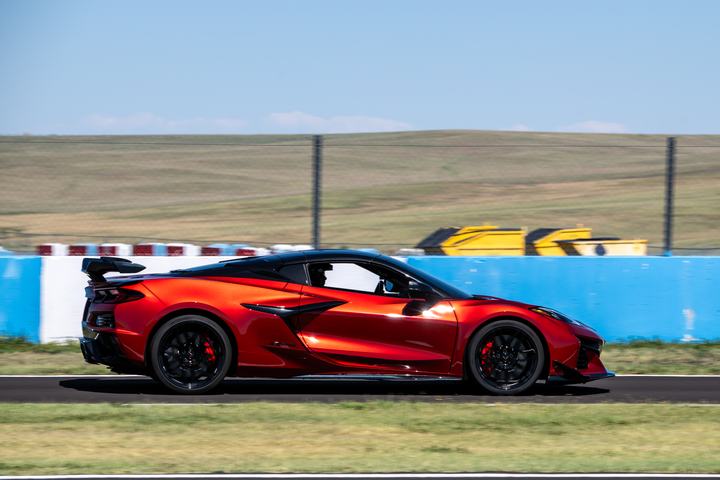 Red Corvette C8
